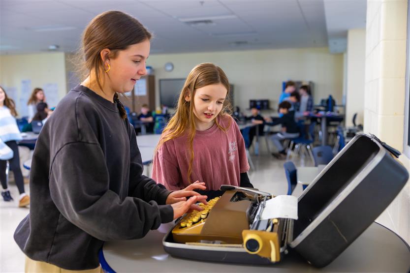 Students visit a technology museum